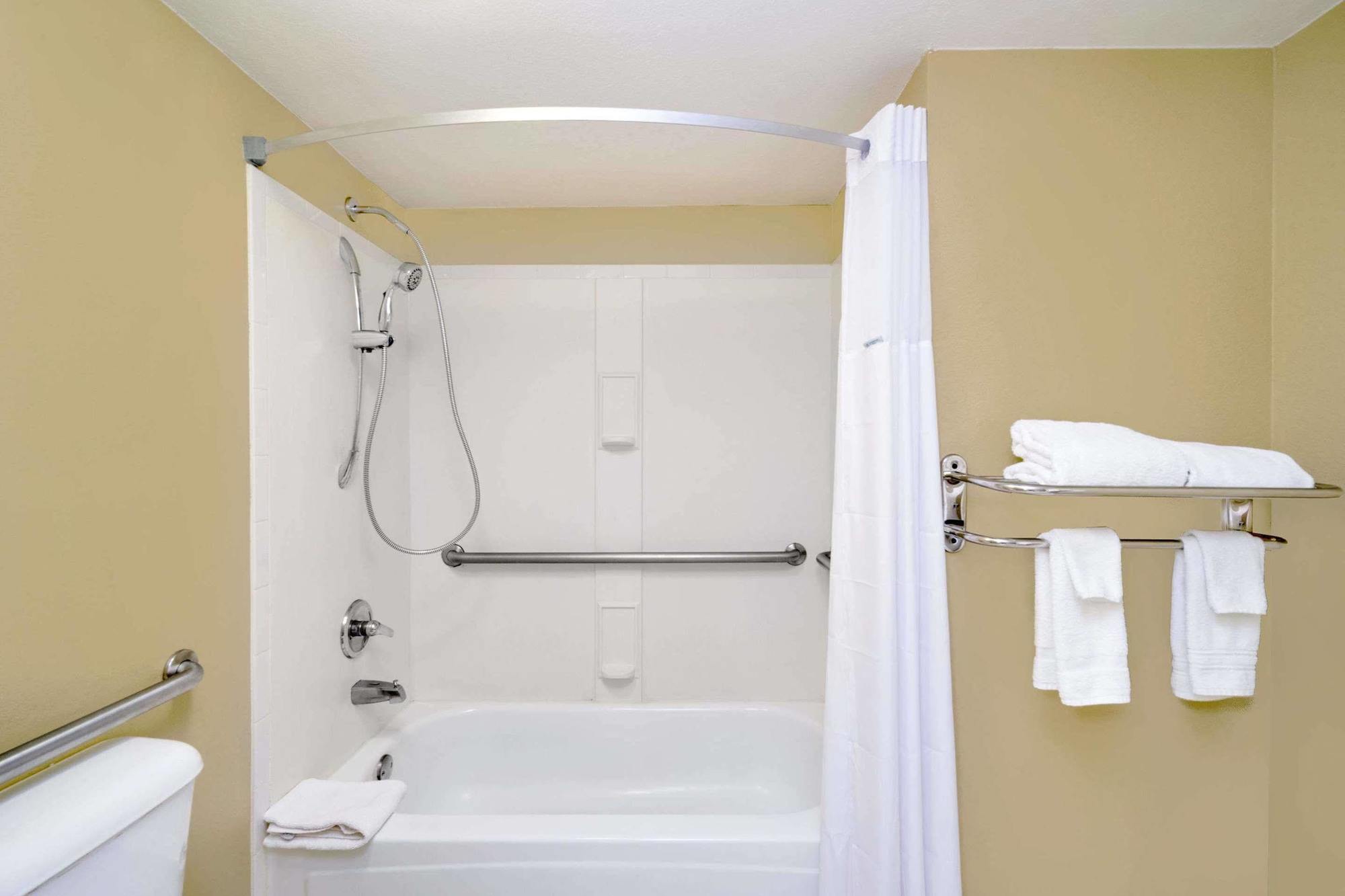 Motel Super 8 By Wyndham Hermitage 2*